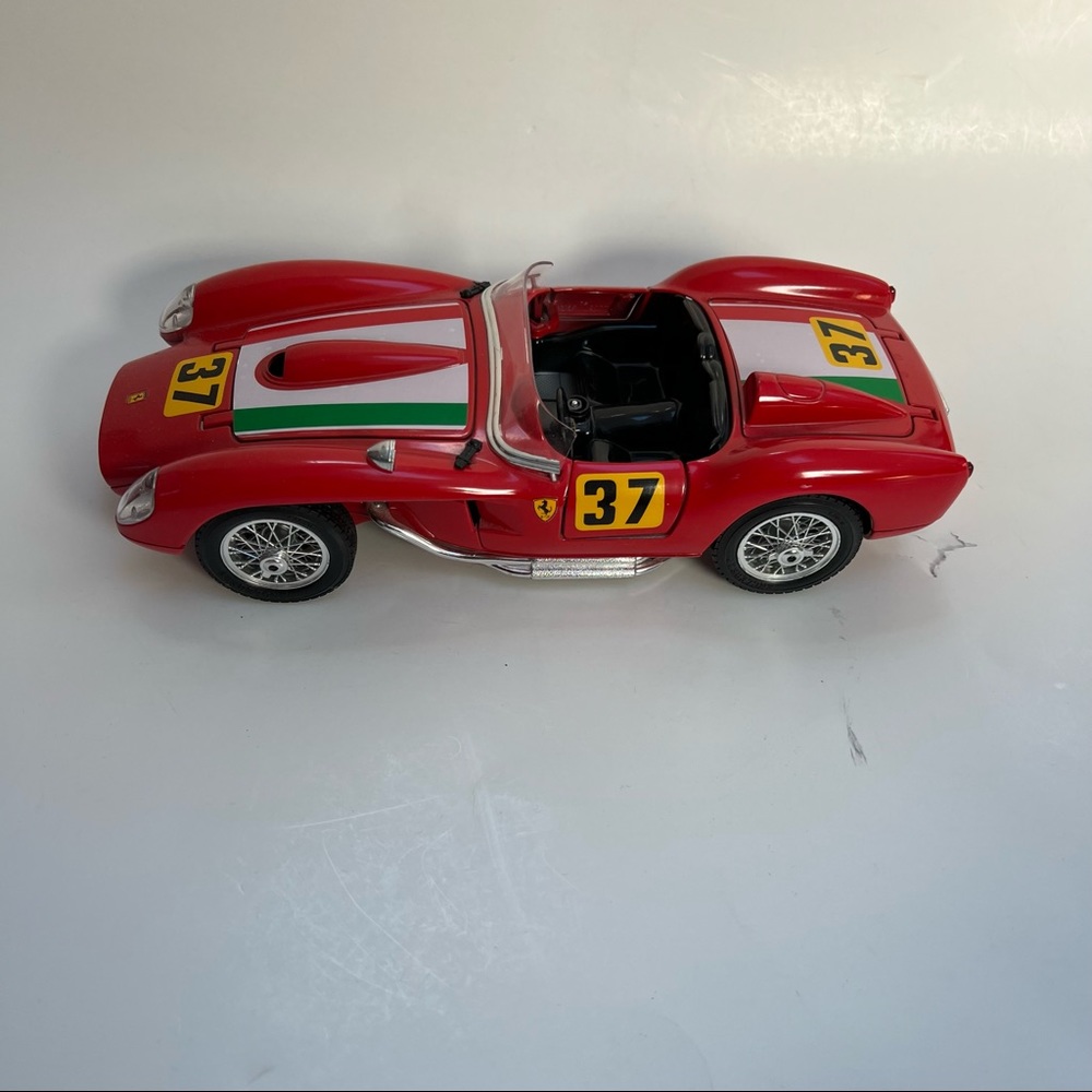 BBurago 1957 Ferrari 250 Testa Rossa 37